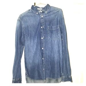 Long sleeve, light weight, blue jean jacket!